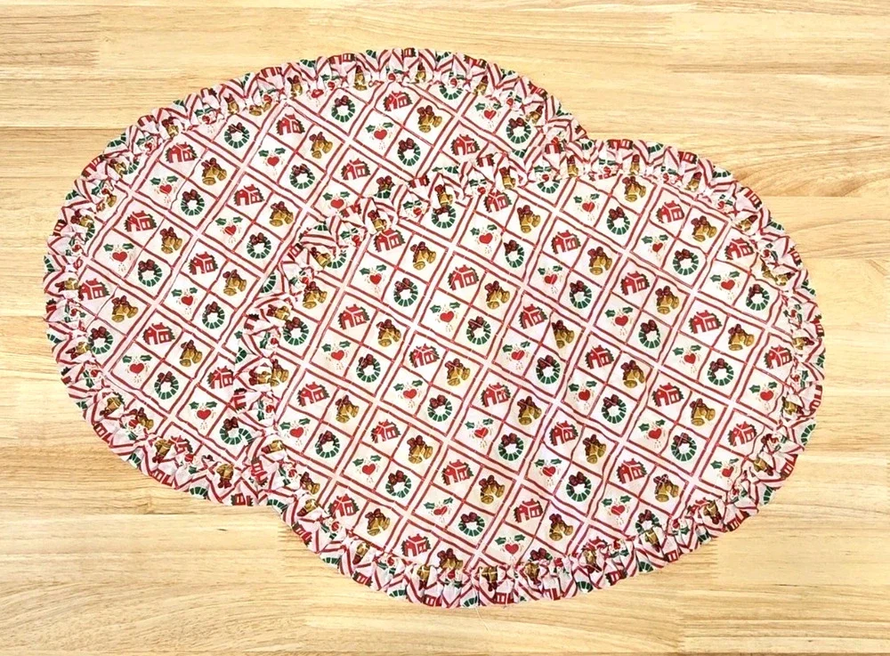 2 Vintage Town & Country Christmas Placemats Quilted Oval Holiday Table Linens